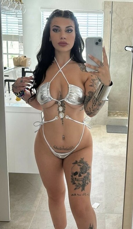 bxrbiedollamanda actress pics