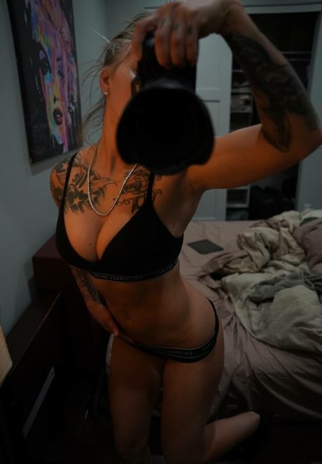 Katie Noel high quality model images