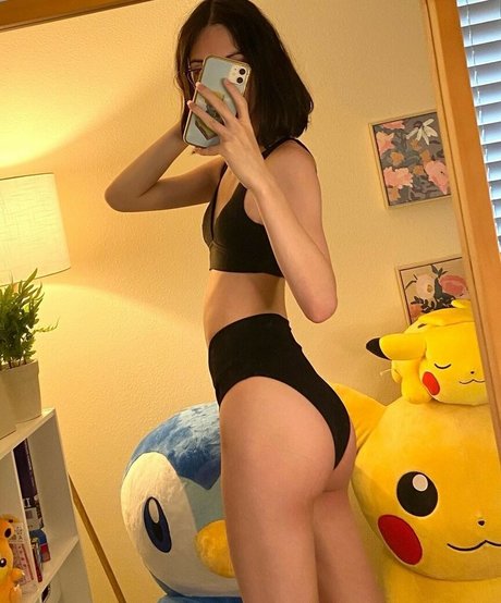 eskayuwu pornstar pretty pic