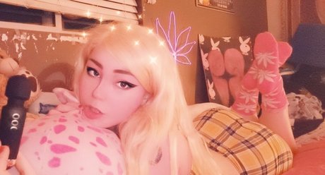 Sofiexxxo nude model img