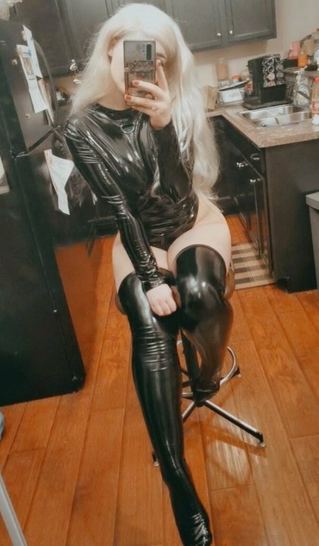 Sofiexxxo pornstar pictures