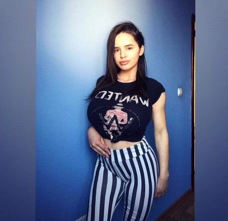 Denisa R Maria model hd img