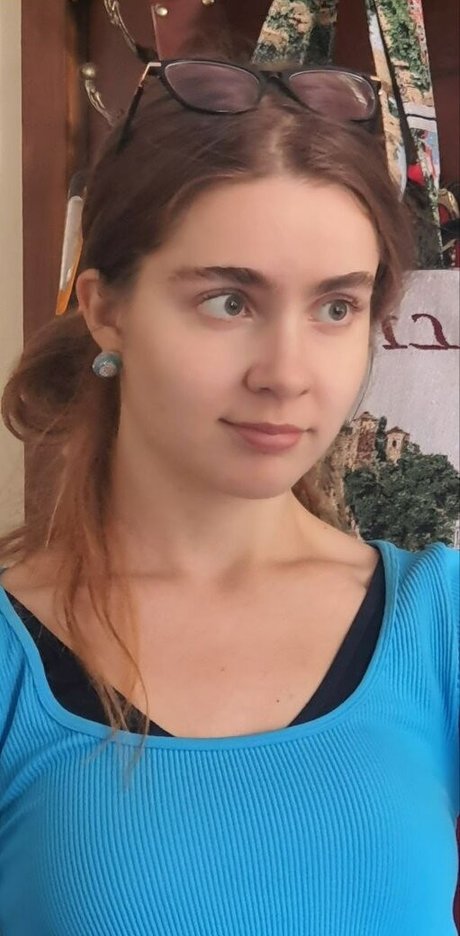 Condessa Anasta model high quality img