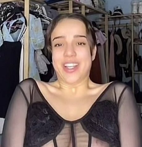 Nurseli Aksoy art star galleries