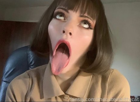 thecutestkittycat model perfect image