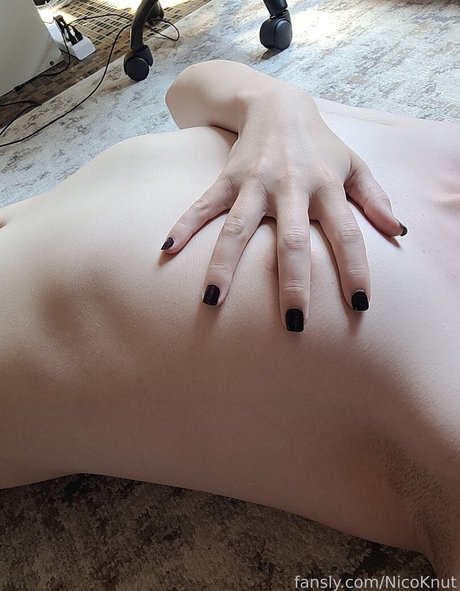 NicoKnut erotic pornstar pic