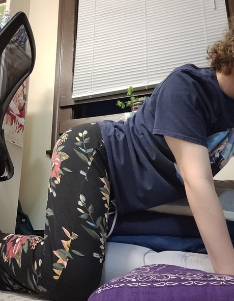 NicoKnut adult star photo