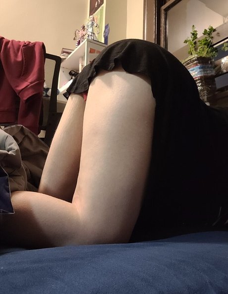 NicoKnut model free pictures