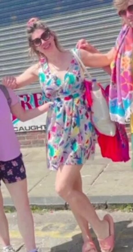 Lou Sanders model top gallery