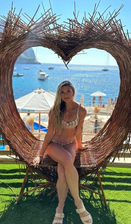 Annie Kunz free star photos