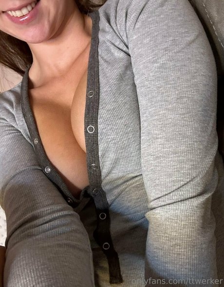 skinny asian teen onlyfans nice pic