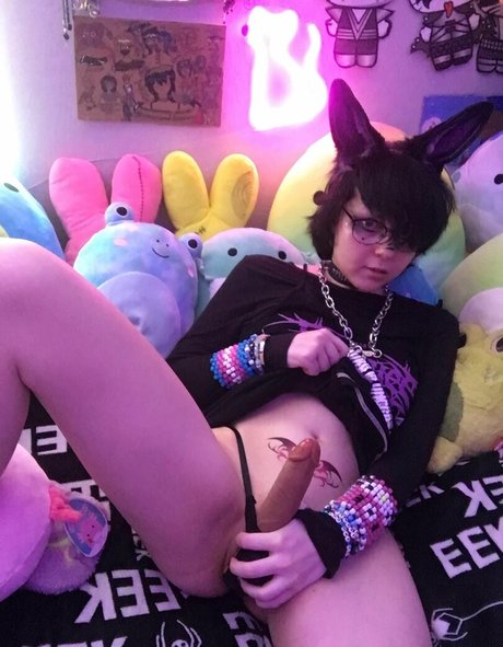 BrokenBunnys free actress photos