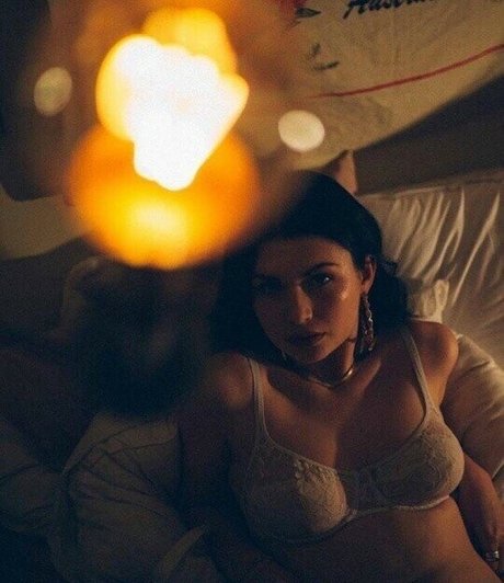 Willow Avalon adult actress archive