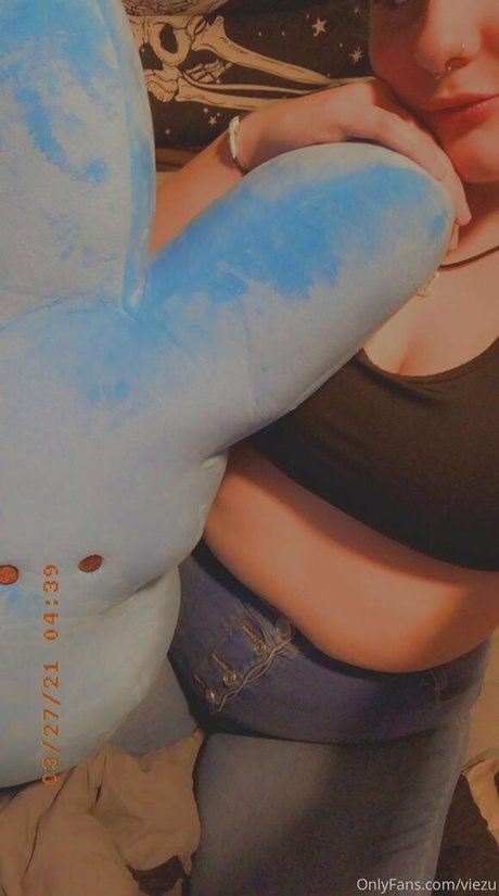 viezu pornstar nude pics