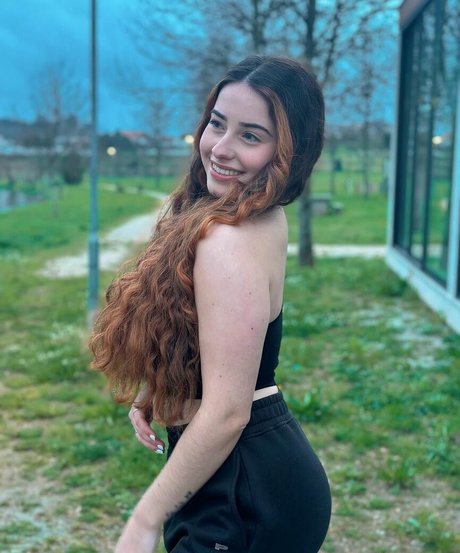 Mariana Pinho sexy star pictures