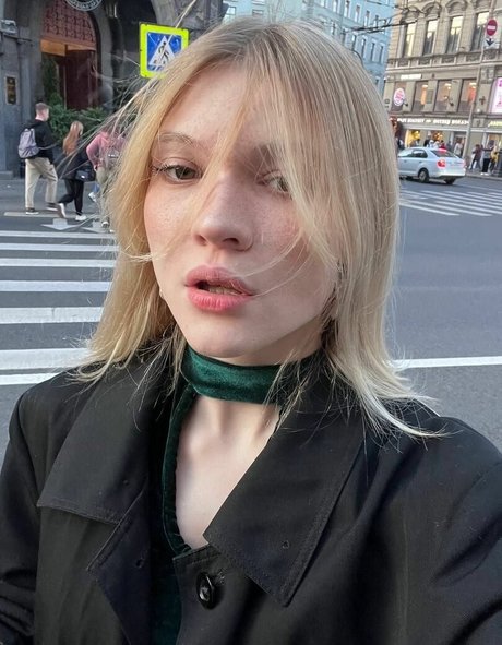 roxannken pretty pornstar img