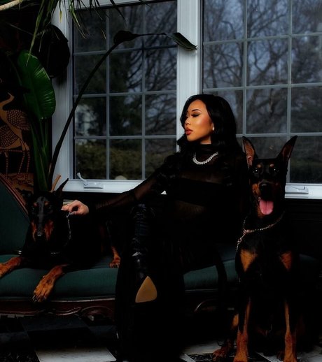 Thailiian exclusive model images