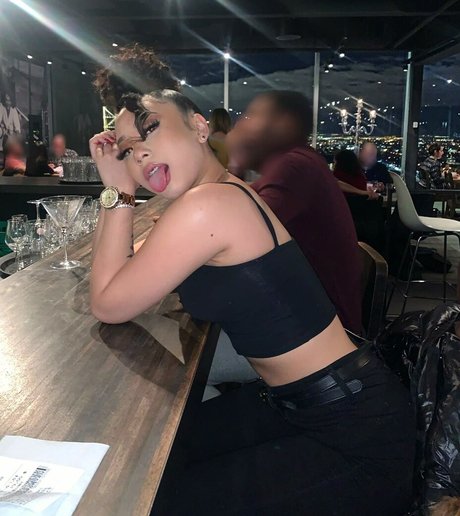 Thailiian model pretty pics