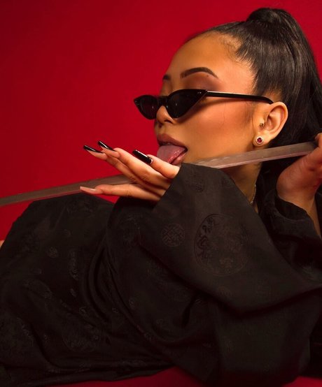 Thailiian star sexy photo