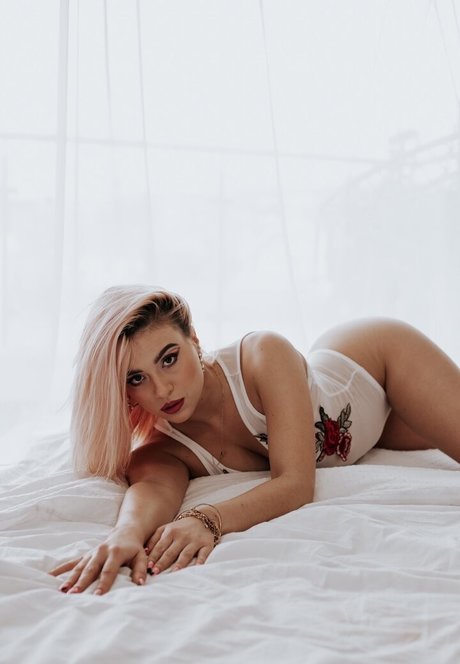 Karola principessa sexy model gallery