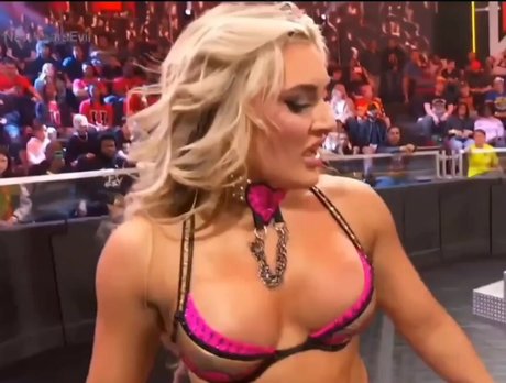 Tiffany Stratton Wwe high quality actress picture