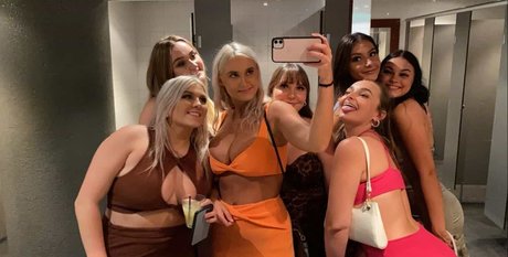 asian cheerleader onlyfans top image