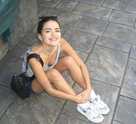 Maia Reficco star high quality images