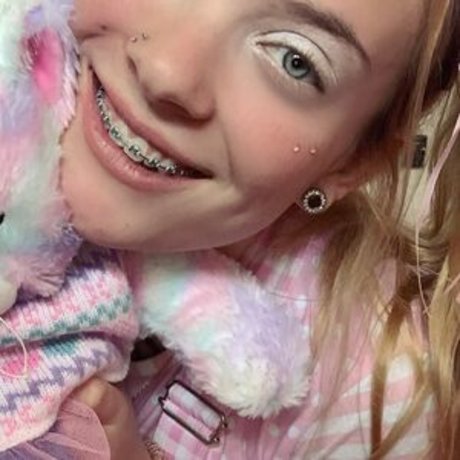 minxiybitez erotic actress gallery