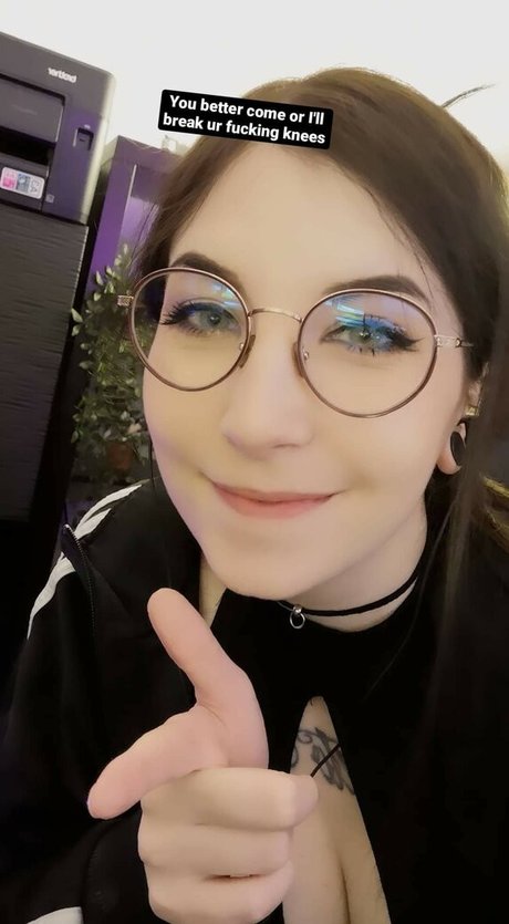 Saruei model hd pics