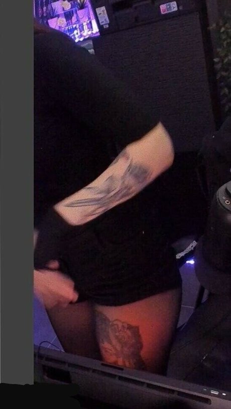 Saruei erotic model archive