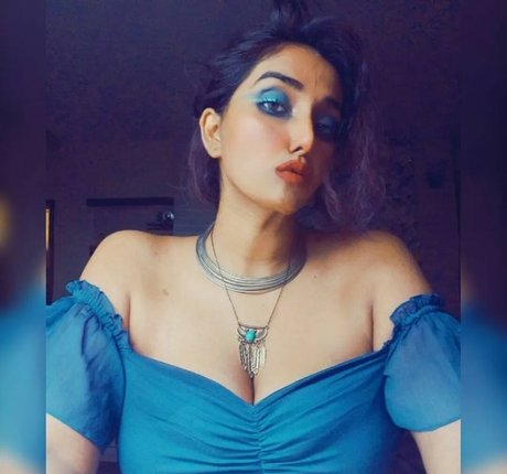 Nayoni Dutta pretty actress pictures