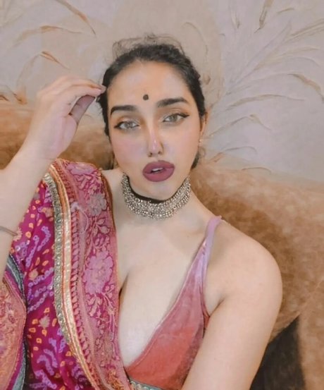 Nayoni Dutta nice model image