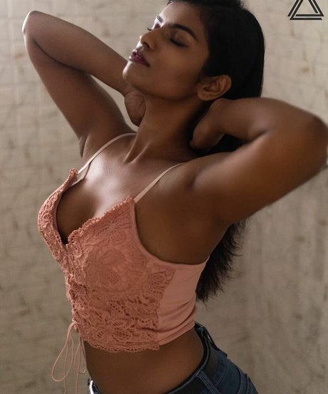 Nidhi Goel pornstar erotic pics