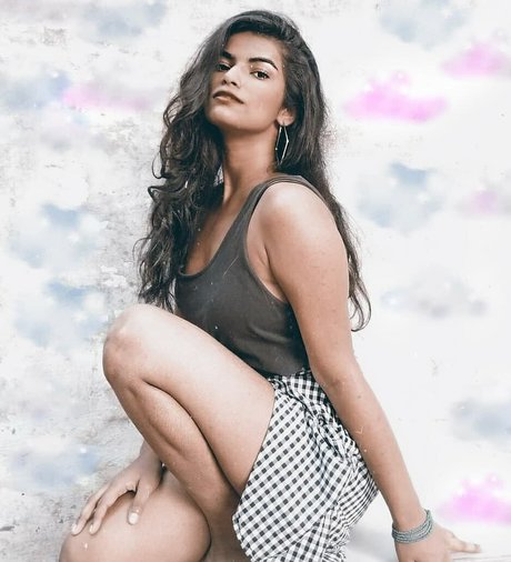 Nidhi Goel sex star pics