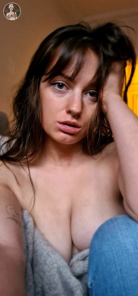 Hotgirlmeg xxx pornstar image