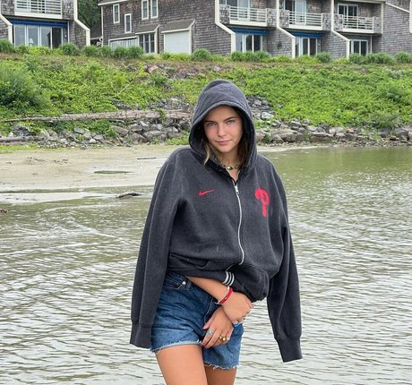 Lola Dubrul perfect model img