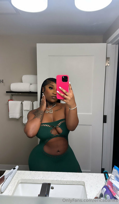 Erica Banks star art img