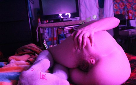 Kaiju Hentai sexy model picture