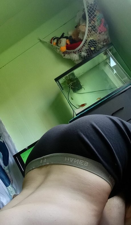 Kaiju Hentai porn model img