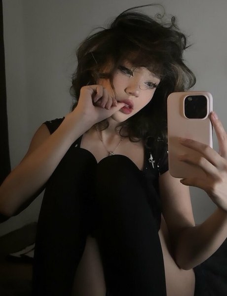 Linaboobie model high quality img