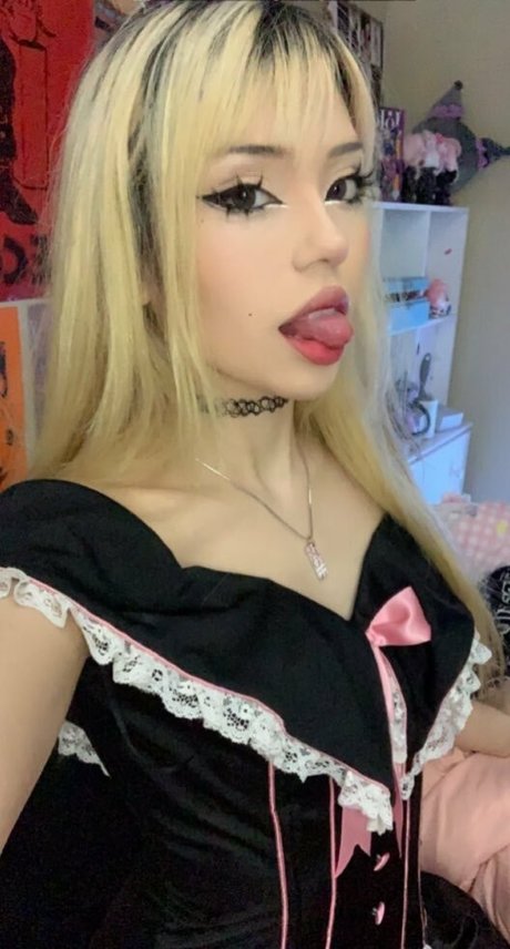 Linaboobie erotic model archive