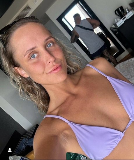 Lydia Foxx model beautiful img