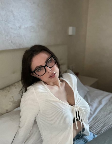 riyaxx sexy pornstar picture