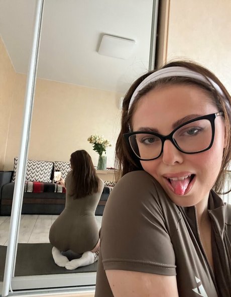 blowjob brunette onlyfans art nude picture