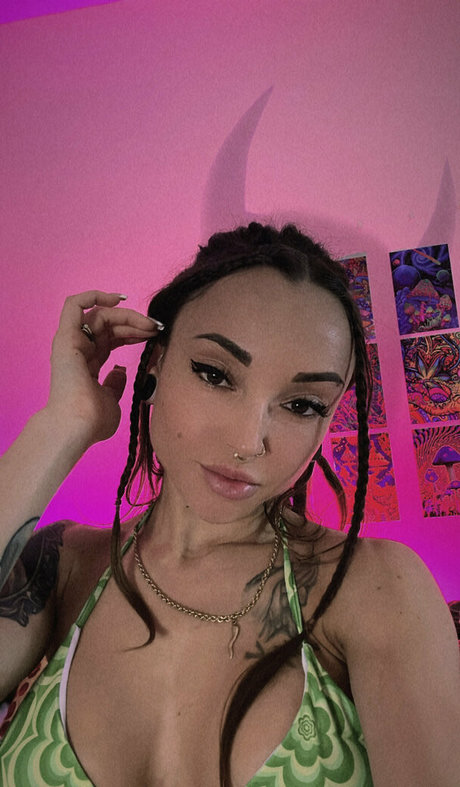 pizzapussypie free model picture