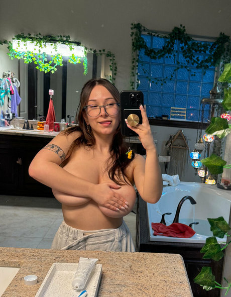 hottest teacher onlyfans free naked pictures