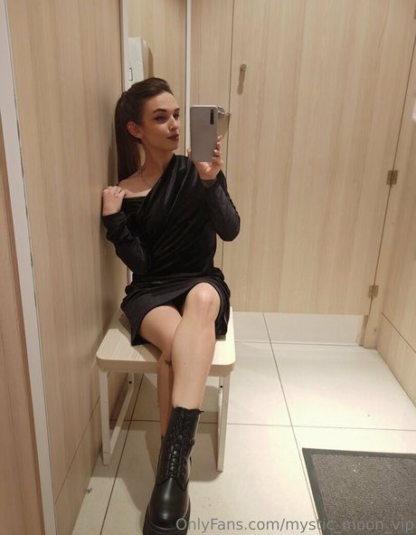 margomistress model adult image