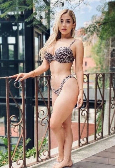 alemiarojas star pretty pictures