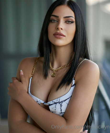 ms jacklyn sexy star pic