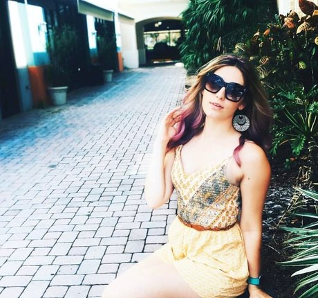 army milf onlyfans adult images